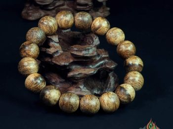 Vòng Trầm Hương - Nam 02